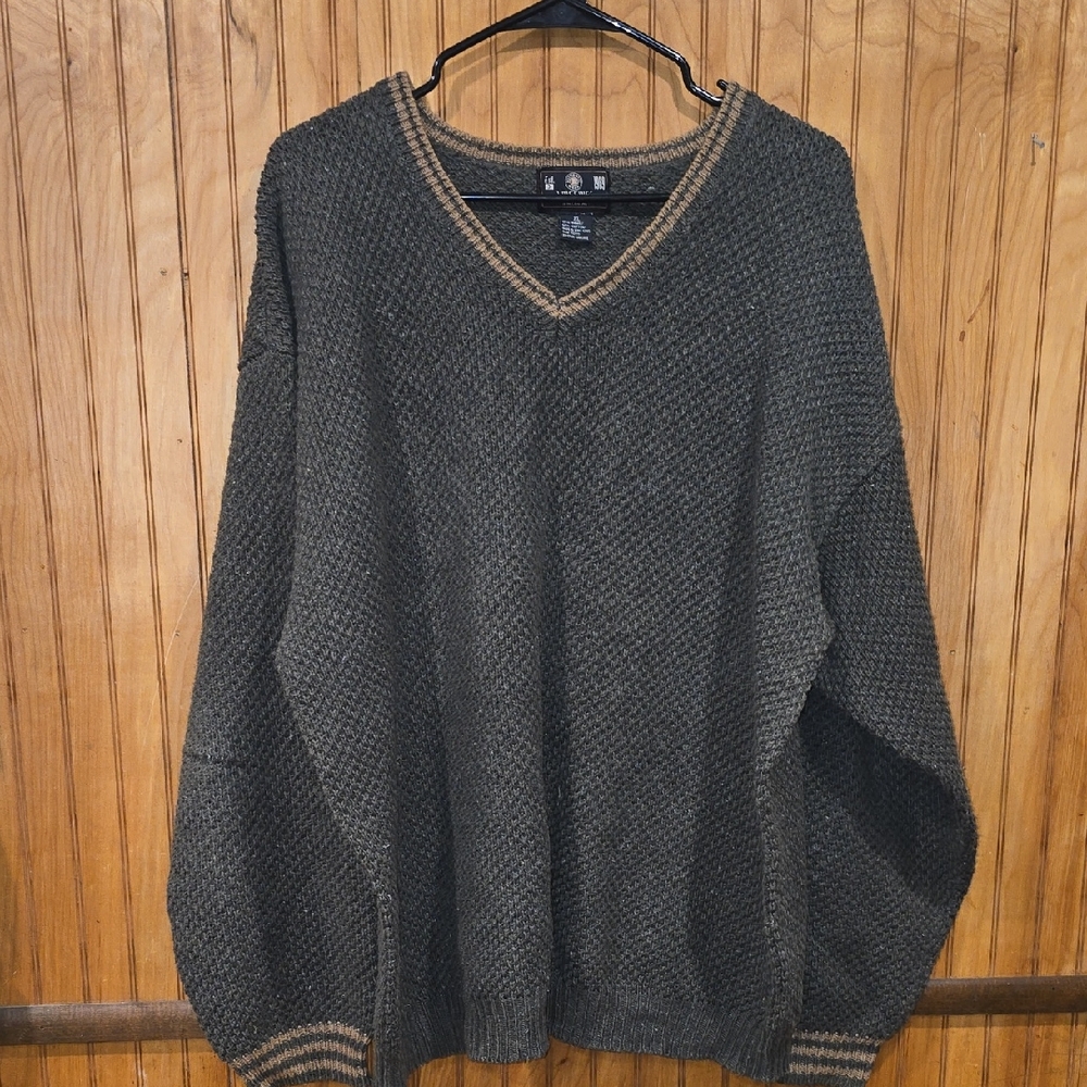 Men's V-Neck Sweater Green & Tan Size XL